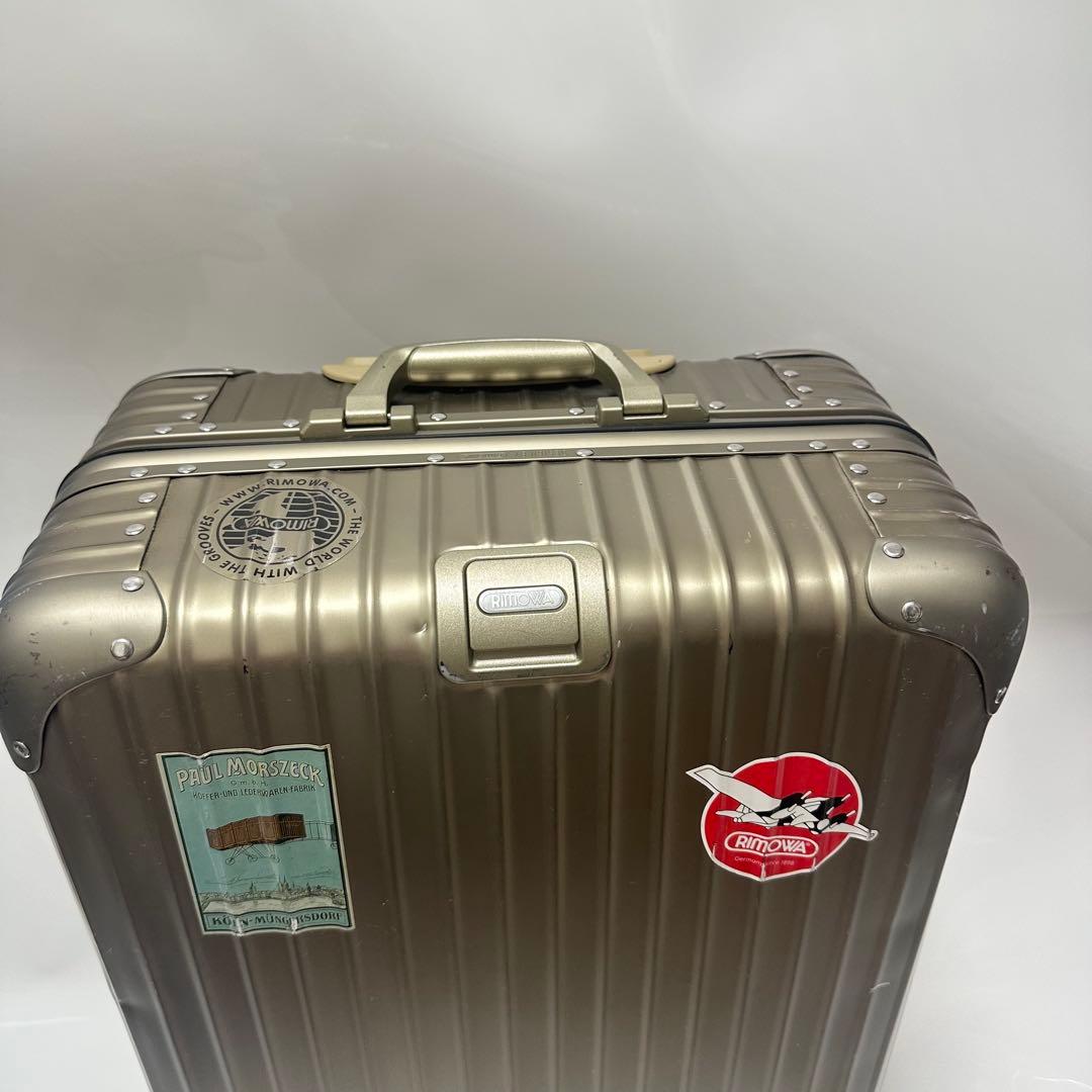 リモワ スーツケース トパーズ チタニウム 63リットル程度 4輪