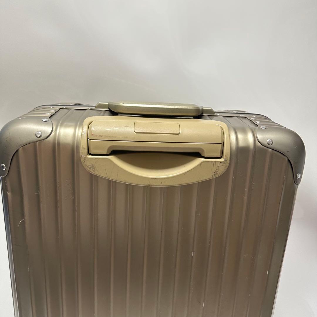 リモワ スーツケース トパーズ チタニウム 63リットル程度 4輪