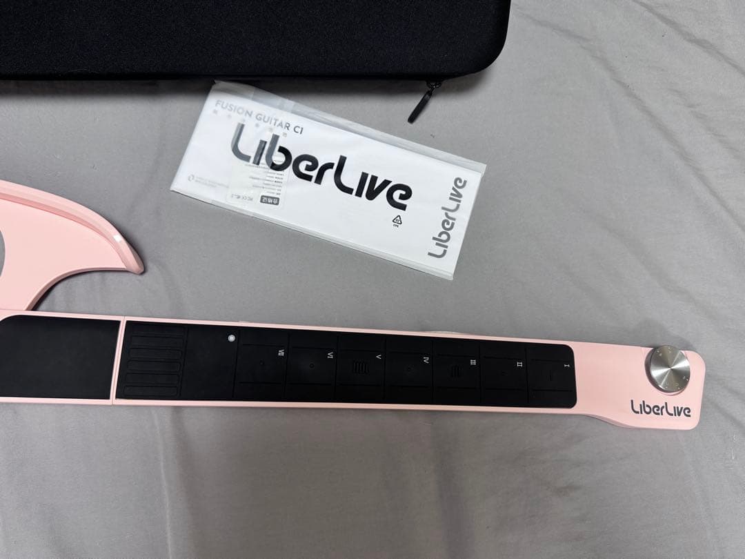 LiberLive Fusion Guitar C1 ケース付き ピンク