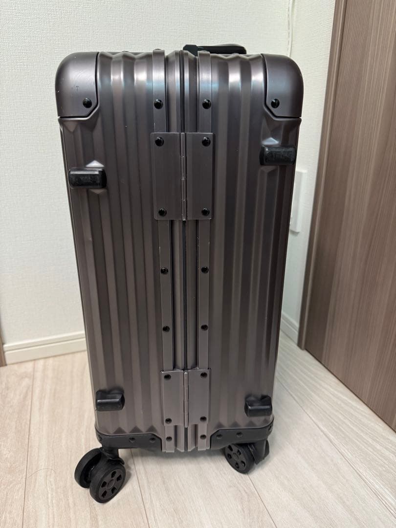 メルセデスベンツ　AMG 32リットル　キャリーケース　中古品