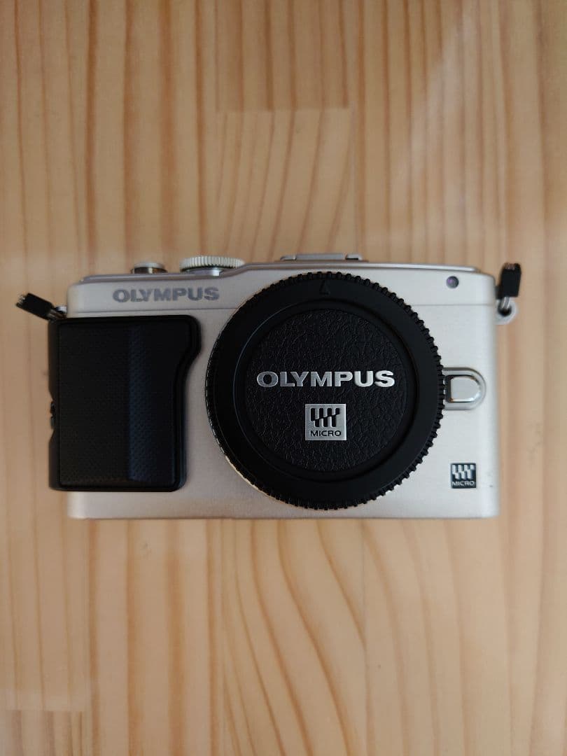 美品レベル OLYMPUS オリンパス E-PL6 シャッター数 約7807回！