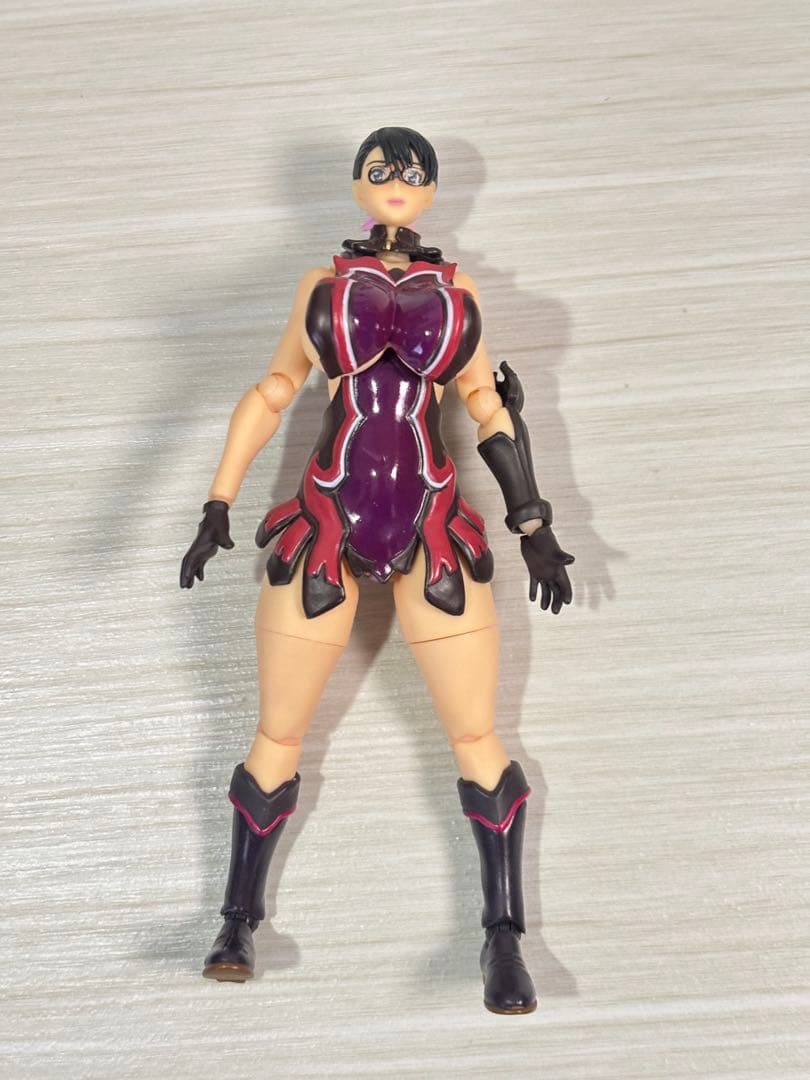 リボルテック 武器屋カトレア クイーンズブレイド アクションフィギュア