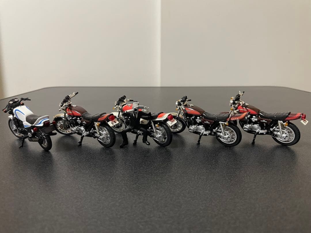 アオシマ　GTO 火の玉　ZI ZⅡ RZ ミニチュアバイクセット 希少