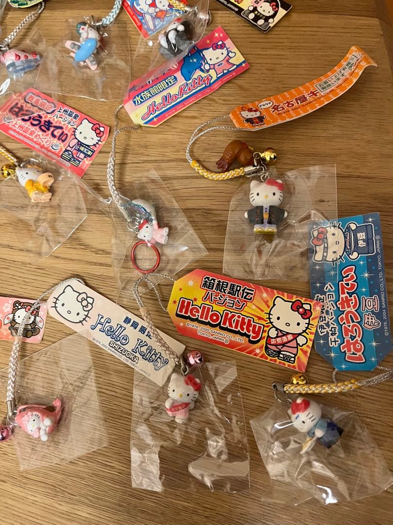 ご当地キティ ストラップ 16個セット