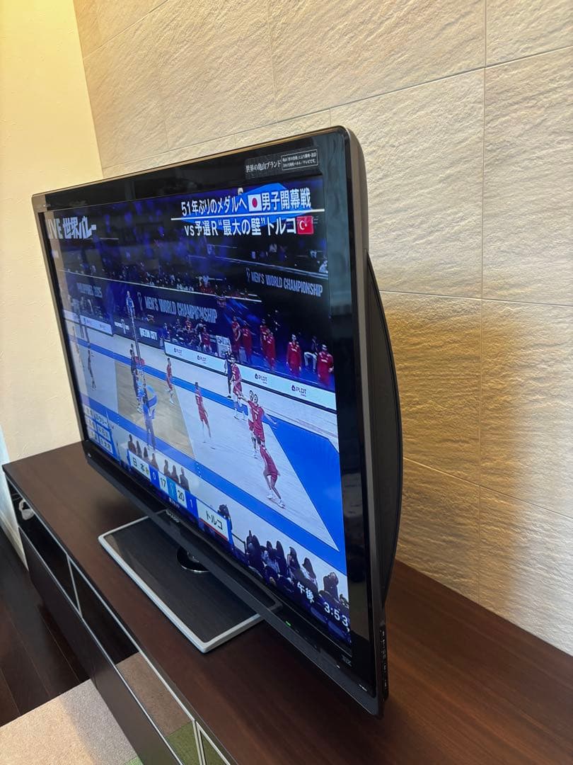 AQUOS クアトロン3D液晶LC-46LV3 2010年