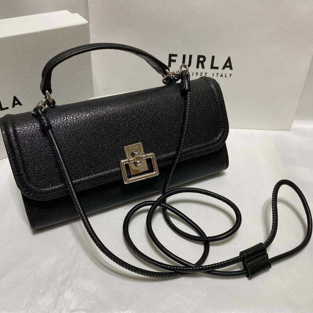 極美品　フルラ　FURLA ミニ ショルダーバッグウォレット　ストラップ付