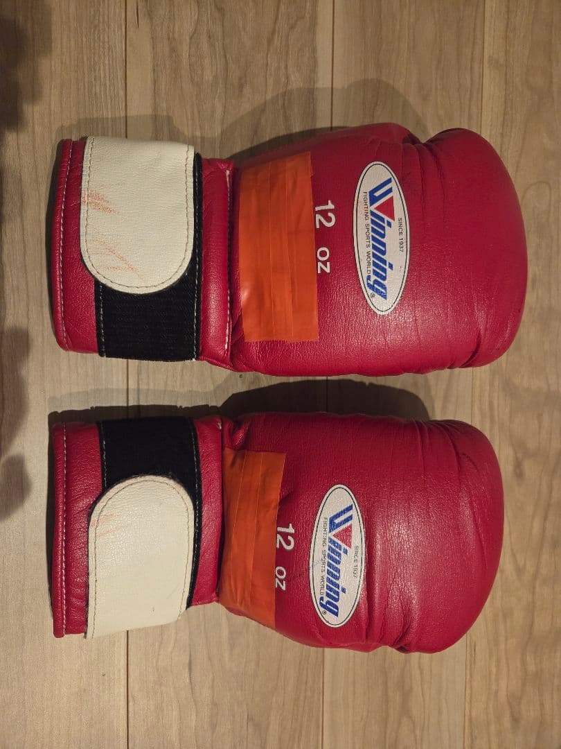 ジ*ー様 Winning ボクシンググローブ 12 oz 赤
