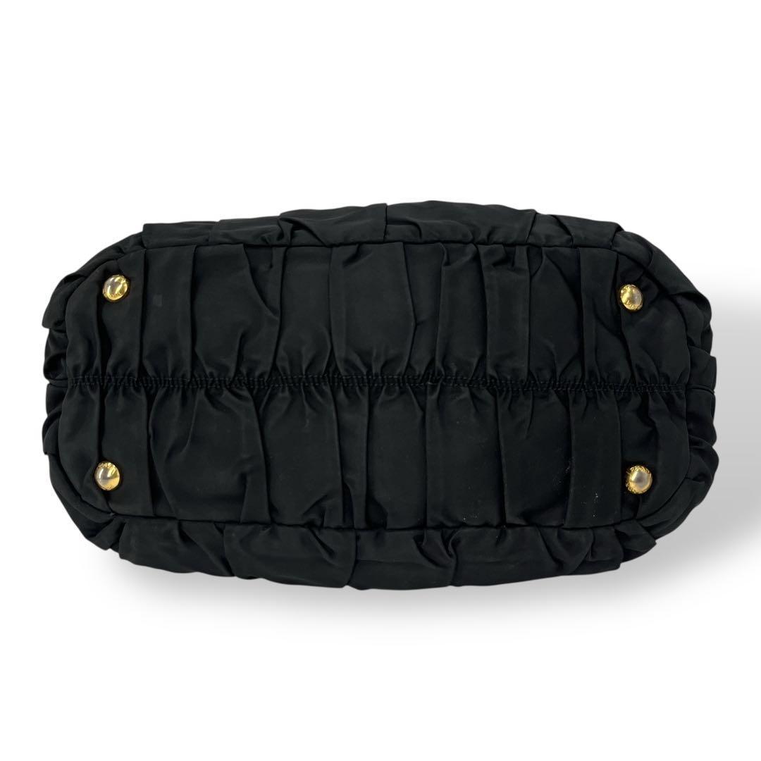 プラダ 2way ハンドバッグ　ショルダーバッグ　ギャザー　A4可　ナイロン