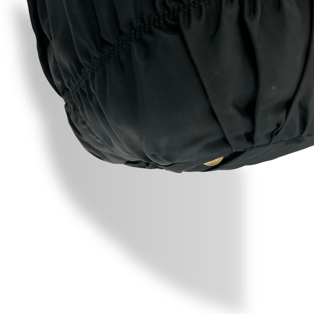 プラダ 2way ハンドバッグ　ショルダーバッグ　ギャザー　A4可　ナイロン