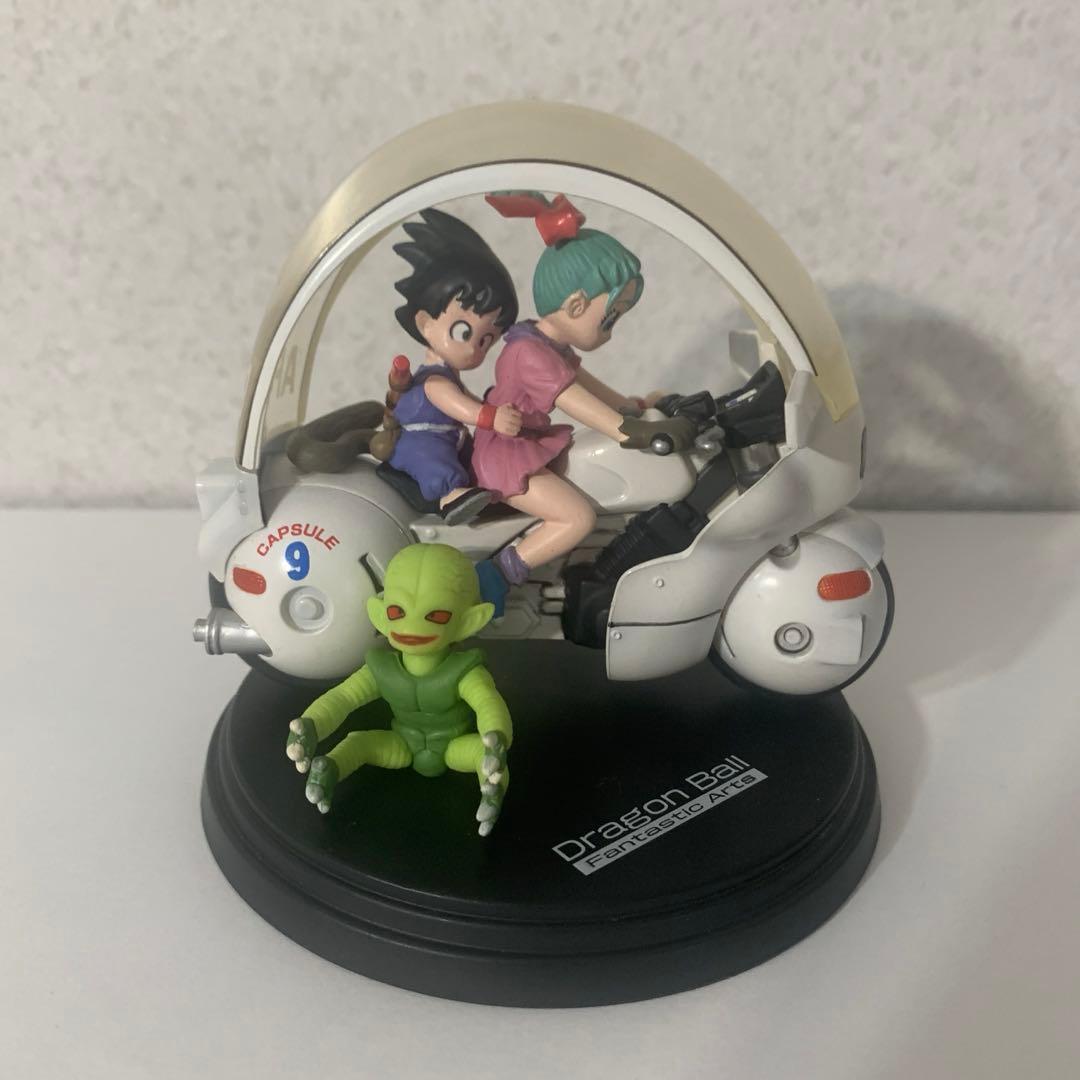 ドラゴンボール　孫悟空　ブルマ　バイク　フィギュア