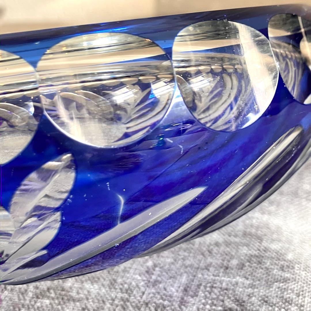 昭和レトロ　アンティーク　手作りガラス　切子の灰皿　切子青被せ