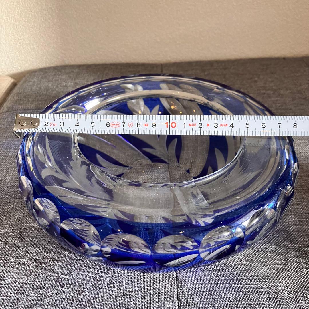 昭和レトロ　アンティーク　手作りガラス　切子の灰皿　切子青被せ