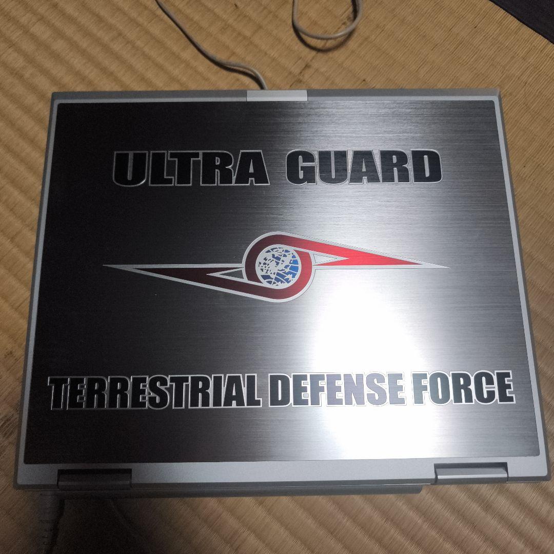 ウルトラセブンパソコン “ウルトラ警備隊モデル”