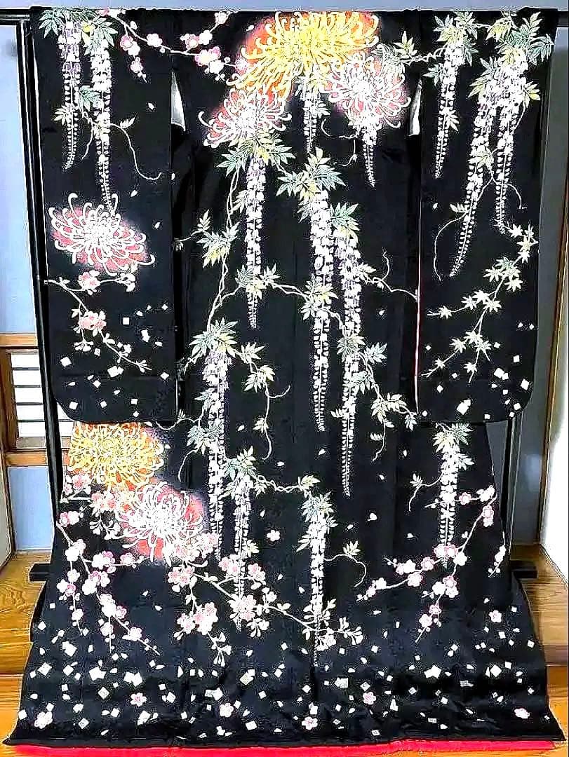 引き振袖　手描き友禅の黒に、乱菊と藤の花が咲き誇る作家物のお引きずり　花嫁衣装