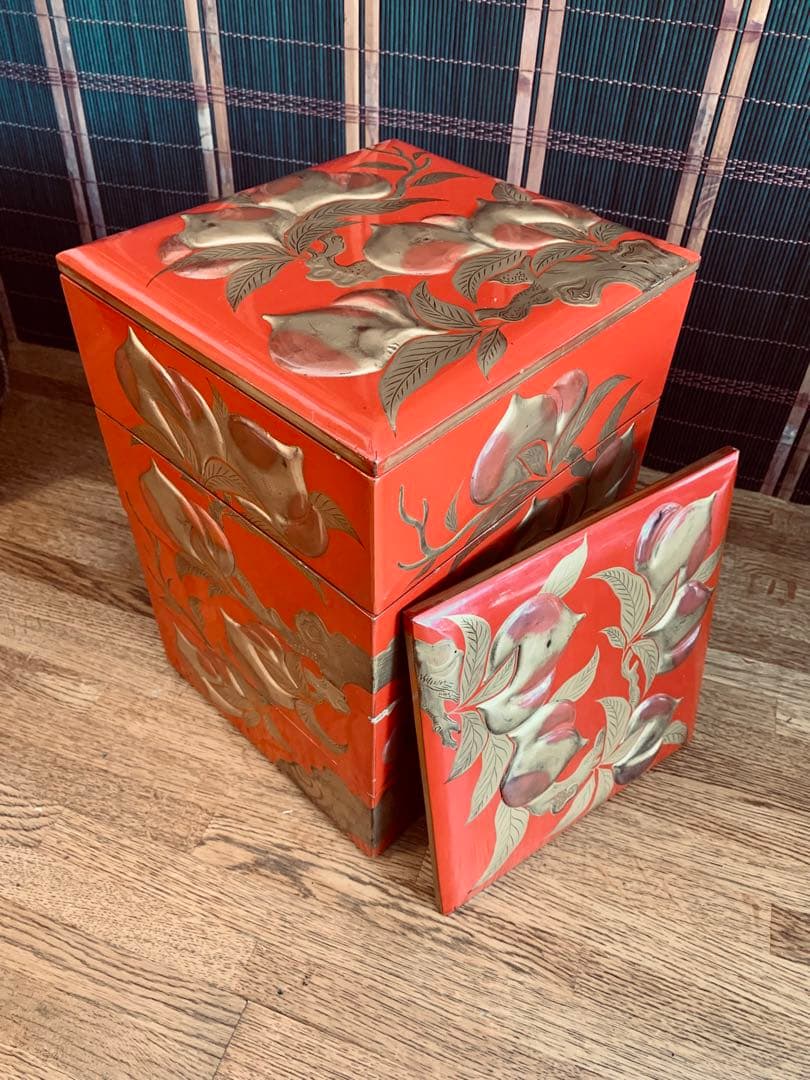 重箱　四段　共箱付