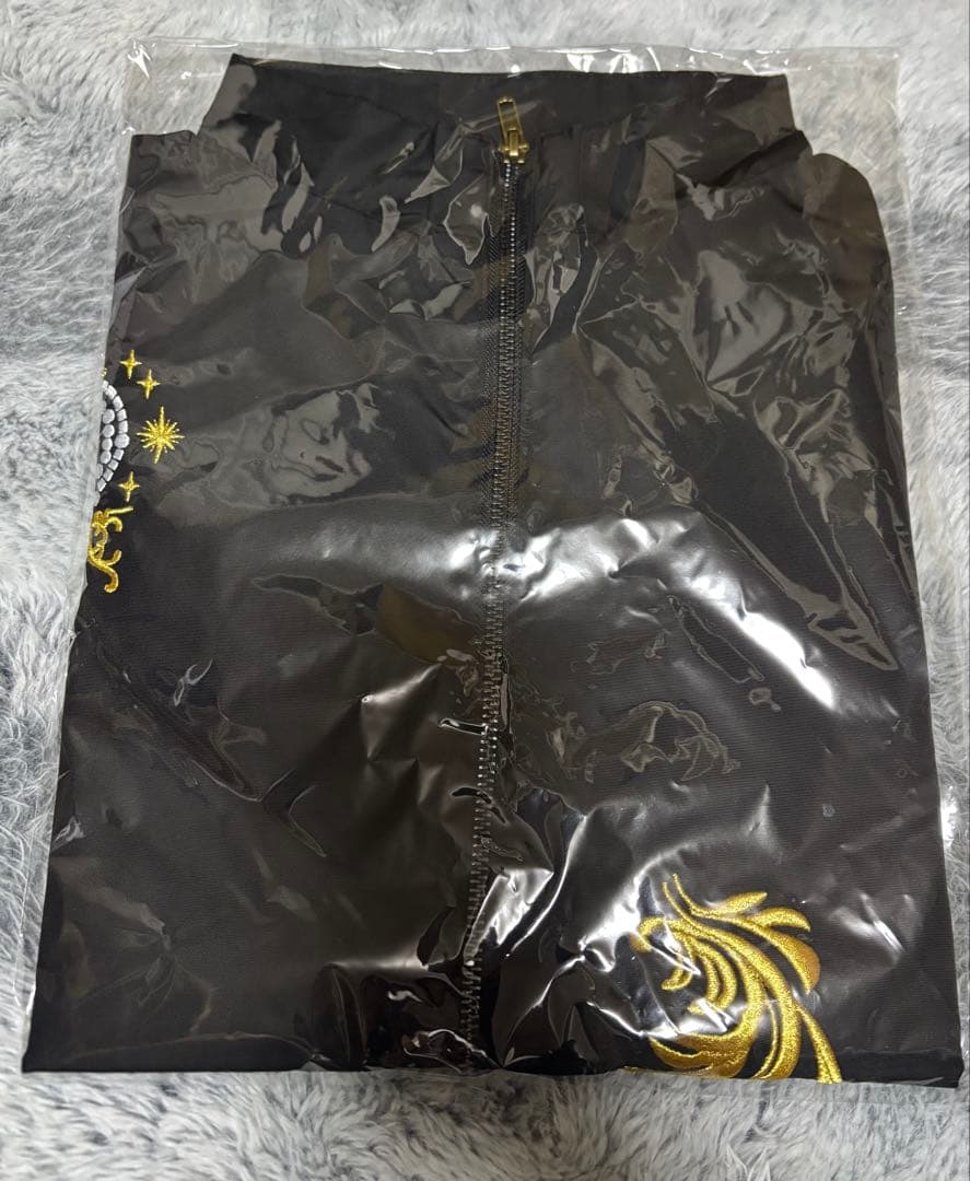 ツイステ　ブレイジングジュエル　ジャケット　未使用　Mサイズ