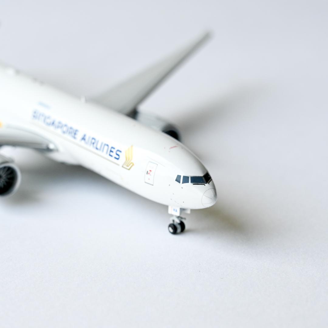 DHL × シンガポール航空 B777-8F 貨物機 1/400