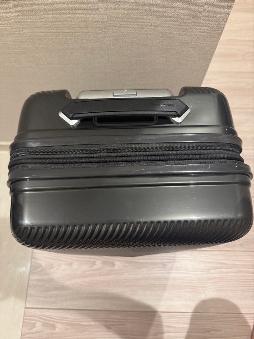 サムソナイト キャリーケース ヴォラントスピナー55