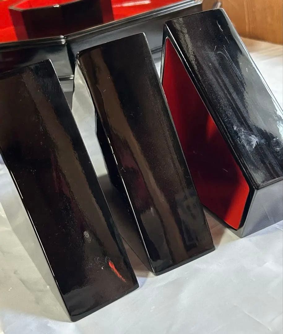 八角トゥンダーブン（東道盆）　琉球漆器