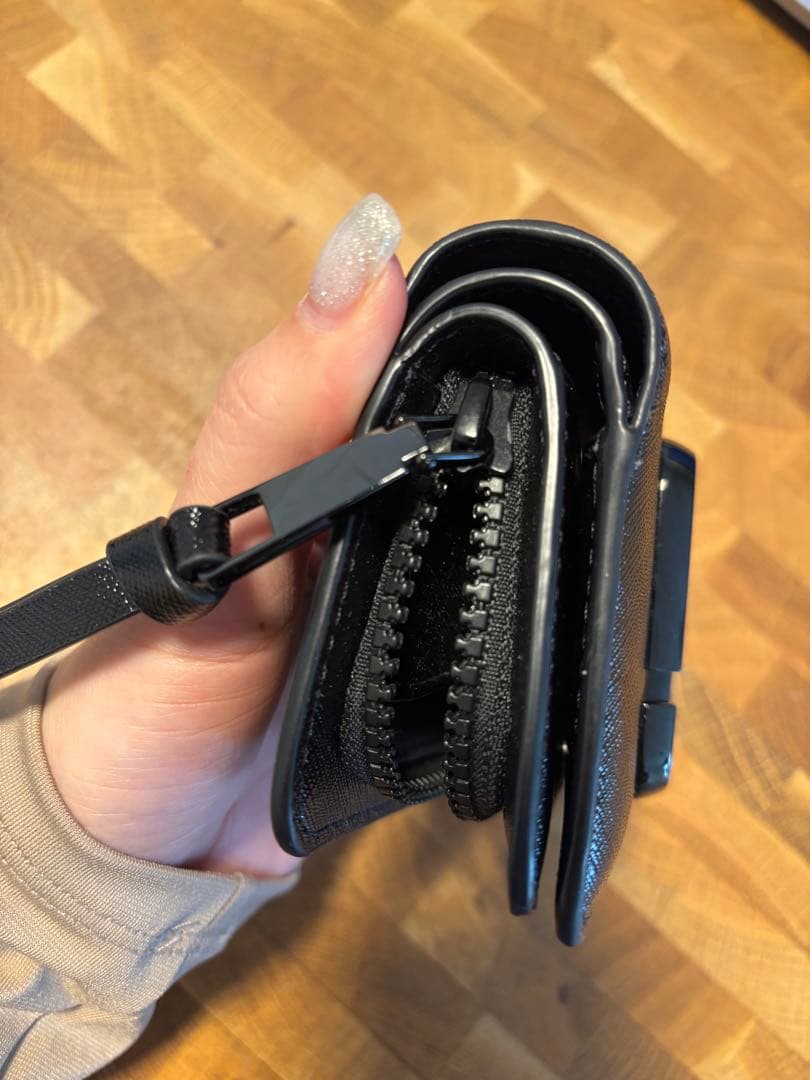 MARC JACOBS（マークジェイコブス）二つ折り財布