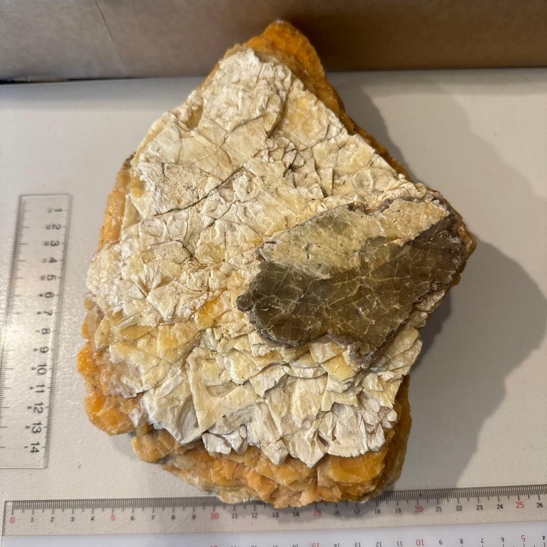 然別オパール 北海道石 蛍光オパール約3200ｇ