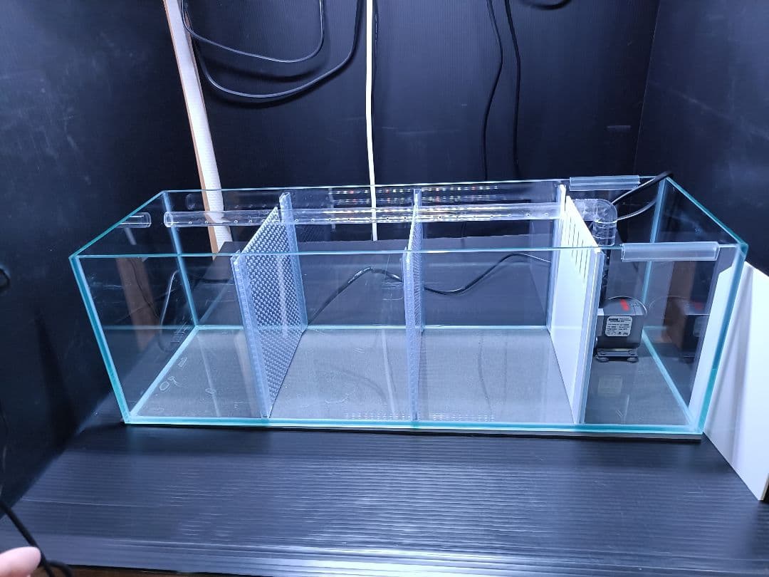 仕切り水槽60センチ