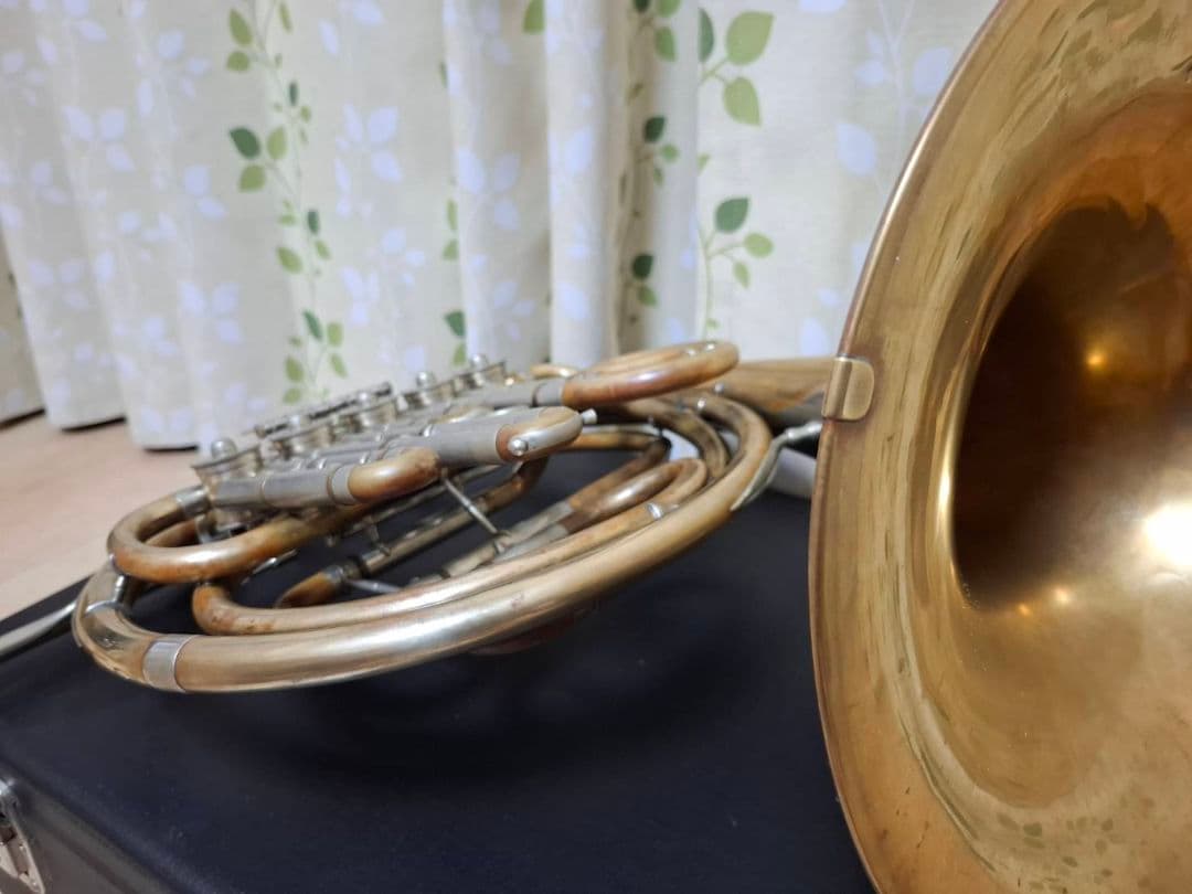 ハンスホイヤー　B♭シングルホルン5ロータリー　Fナチュラル管付き