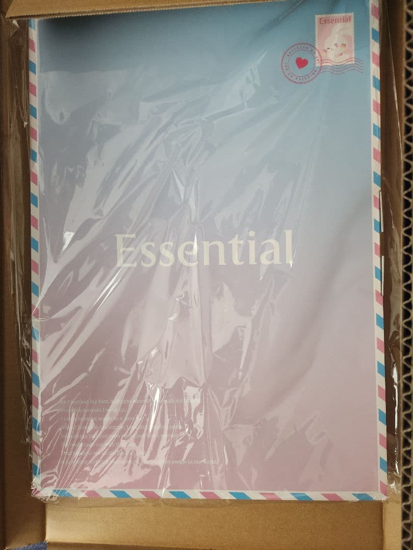 NewJeans A3サイズポスターセット　エッセンシャル