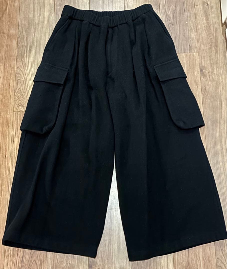 is_nessワイドパンツ