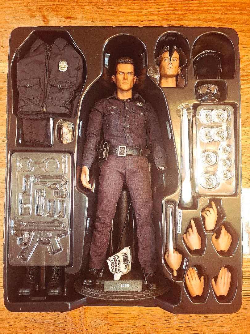 最終値下げホットトイズ ターミネーター2 T-1000