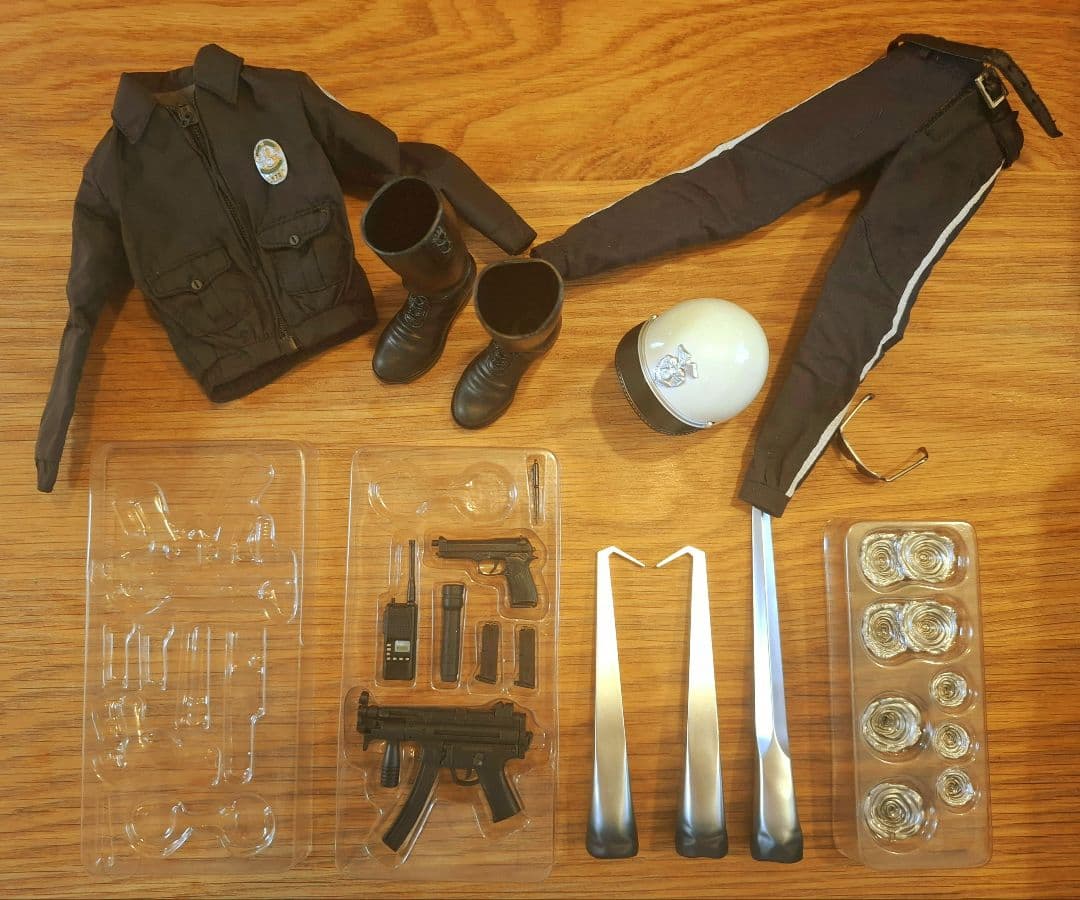 最終値下げホットトイズ ターミネーター2 T-1000