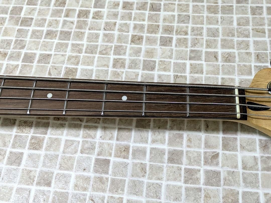 BUSKERS バスカーズ ベース エレキベース サンバースト ジャズベース