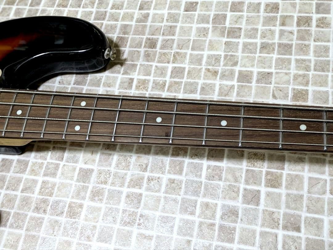 BUSKERS バスカーズ ベース エレキベース サンバースト ジャズベース