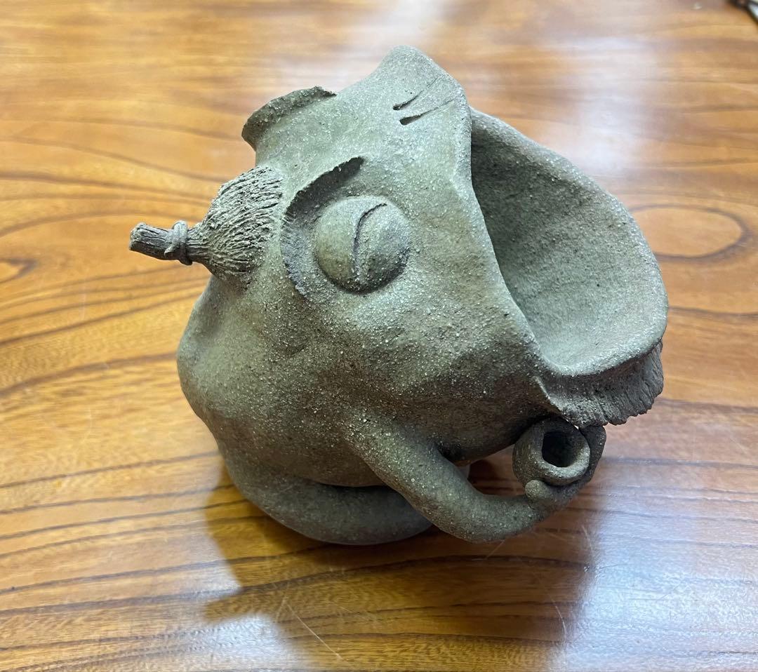 村長カエルの置き香炉　カエルの陶器