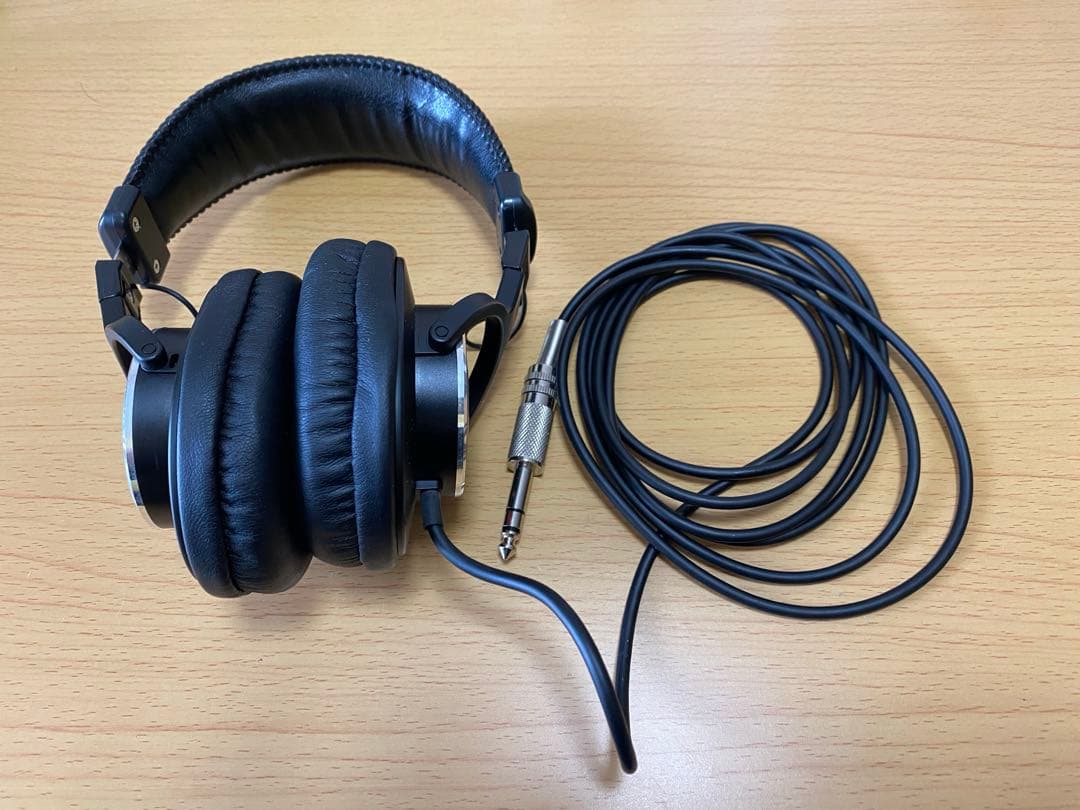 SONY モニターヘッドホン　MDR-CD900ST