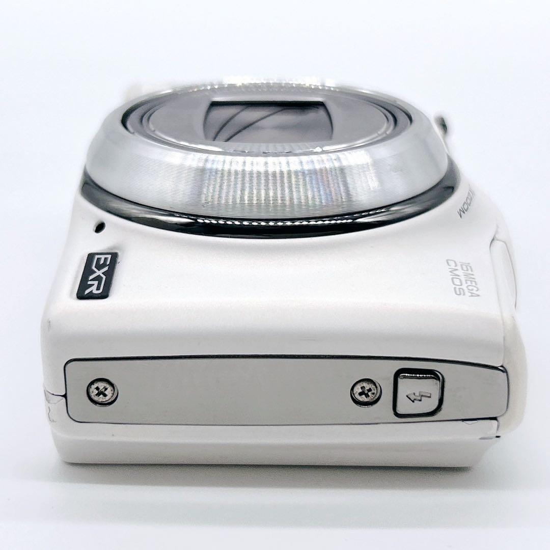 FUJIFILM 富士フイルム FinePix F770EXR ホワイトデジカメ