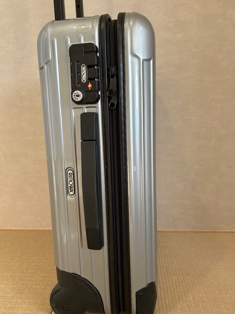 リモワ サルサ キャリーケース ２輪 35L 機内持ち込みサイズ　廃盤