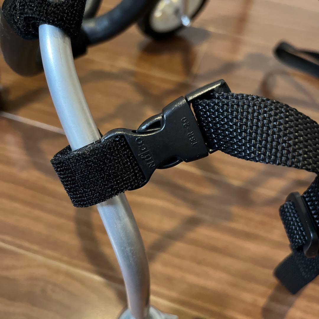 試着のみの未使用✳︎ ポチの車イス アルミニウム製 犬用　小型犬　シルバー　軽量