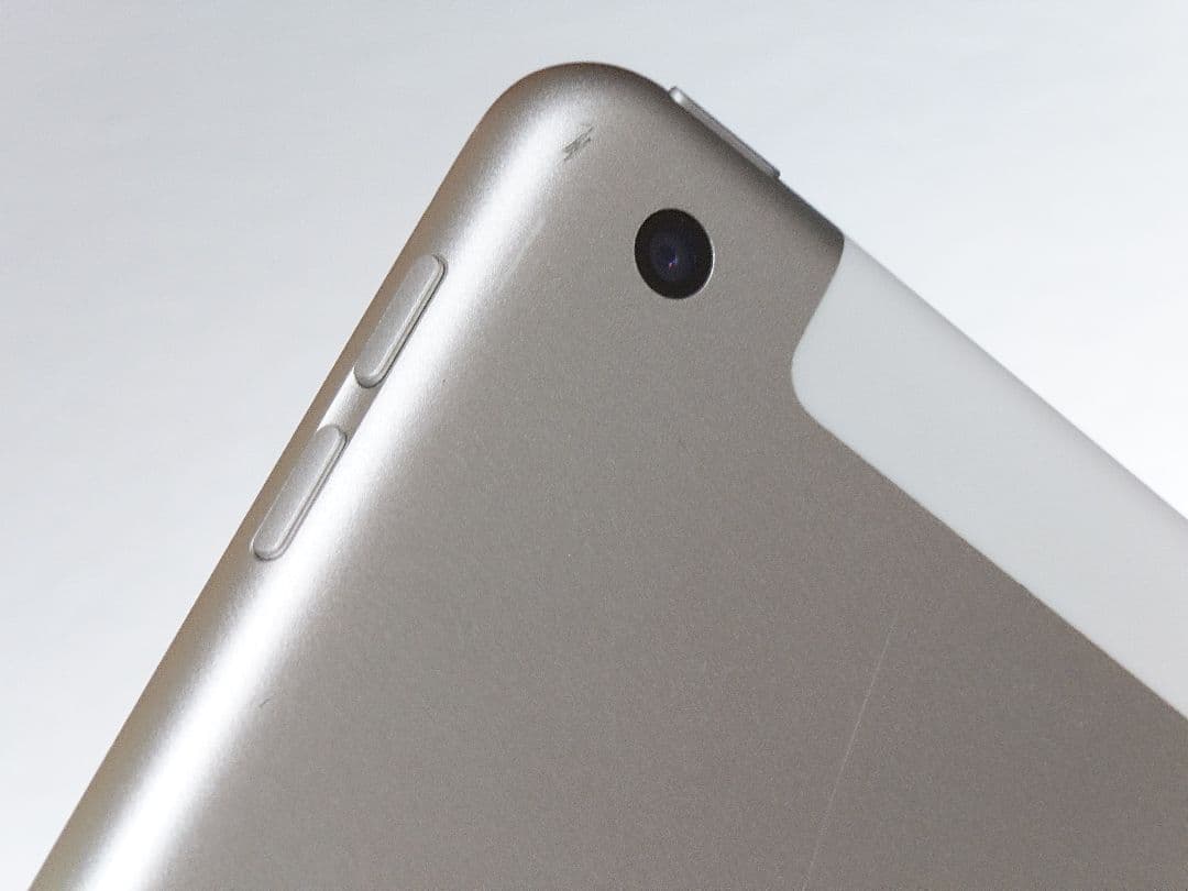 Cellularモデル iPad 第8世代 32GB Silver