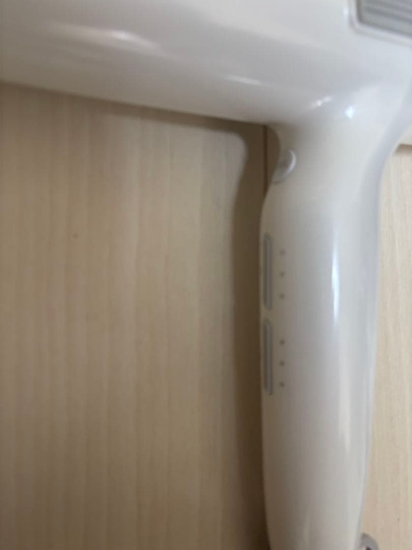 新色ホワイト　Nobby マイナスイオンヘアドライヤー NB950 2025年製