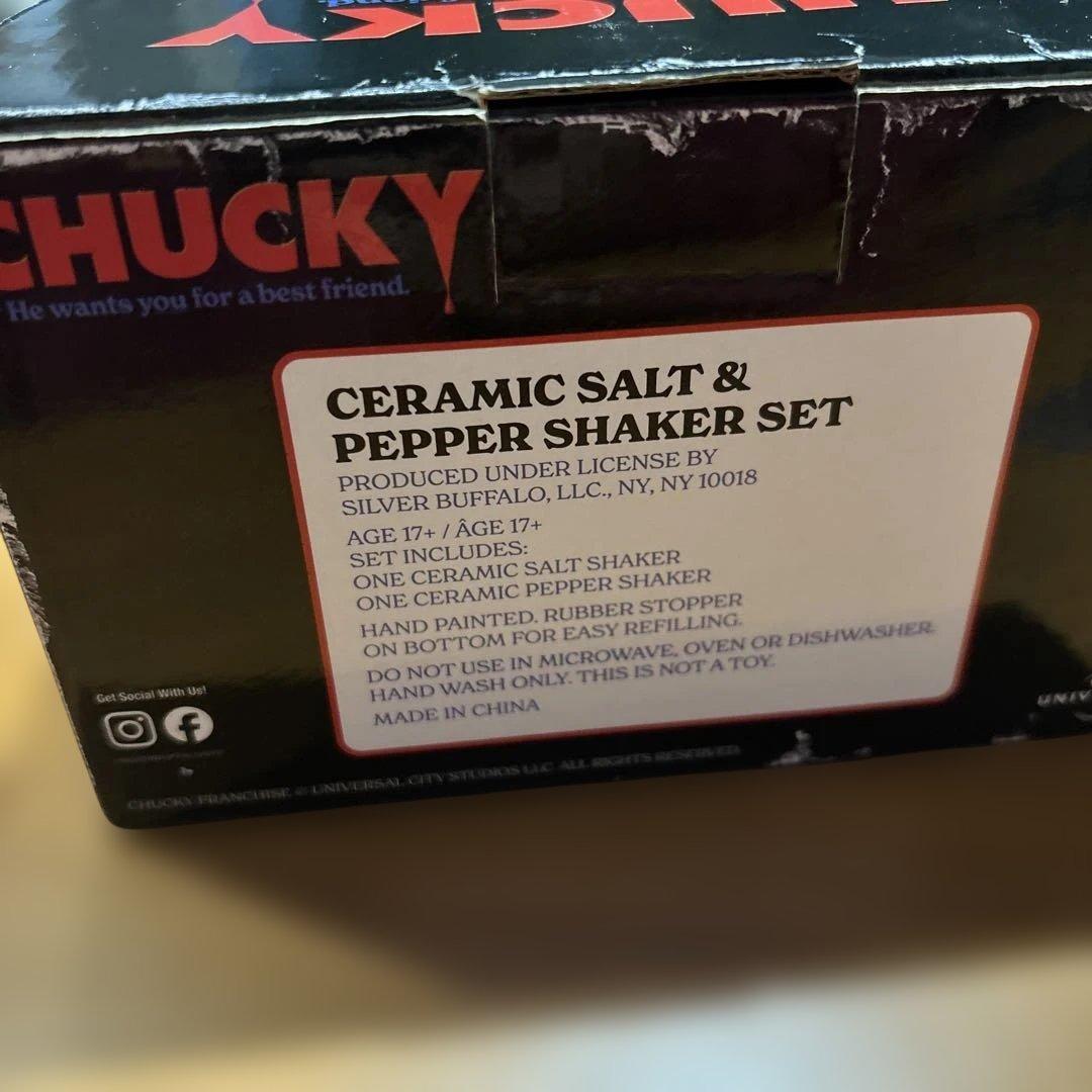 レア！CHUCKY 塩コショウ入れセット　陶器