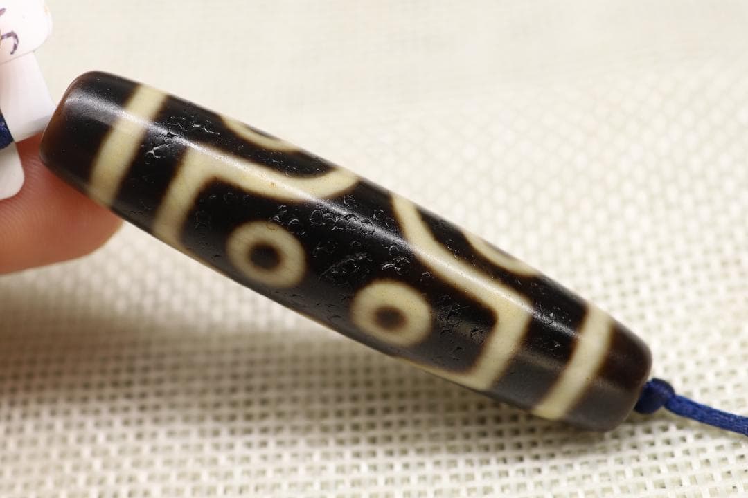 ジービーズ　(7アイジー )　 特殊七眼チベット天珠[Dzi Tibet]