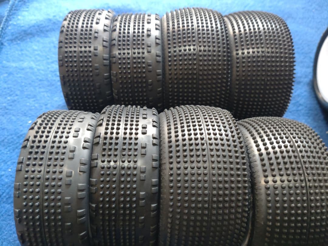 ラジコンバギー2WD用カーペットタイヤ