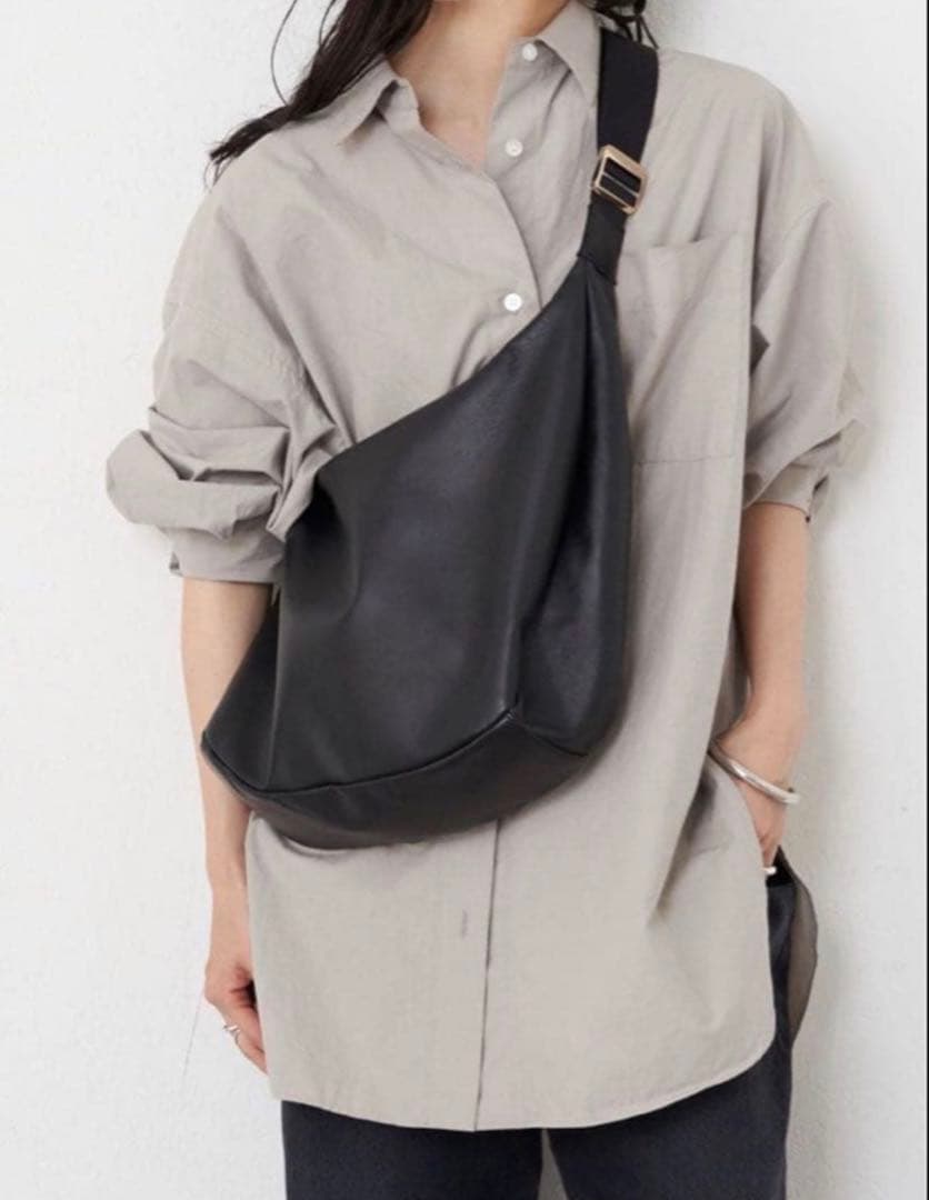 美品　russet ソフトレザーラウンドビッグショルダーバック