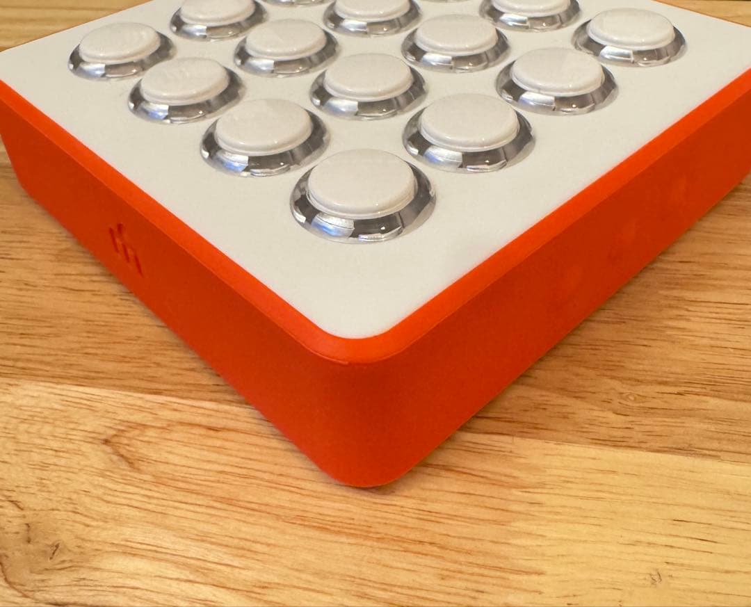 Midi Fighter Spectra Midiコントローラー