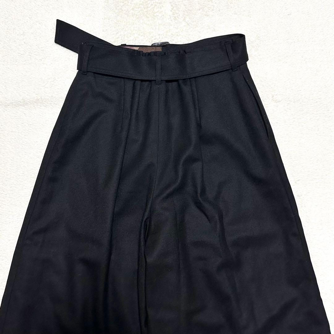 美品 ブルーレーベルクレストブリッジ ソフトサキソニーガウチョパンツ 38 黒