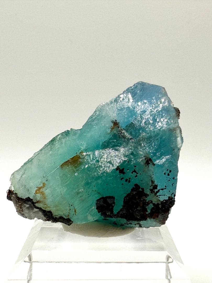 黒い森　フローライト　ドイツ産　天然石　原石　蛍石　鉱物標本