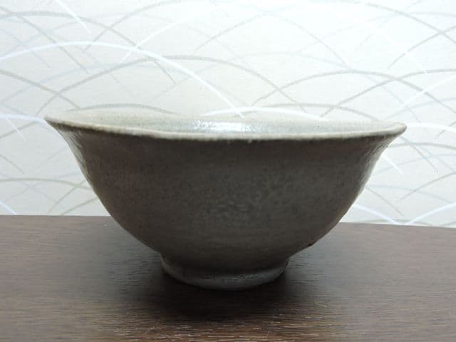 高麗青磁茶碗　M１３１８