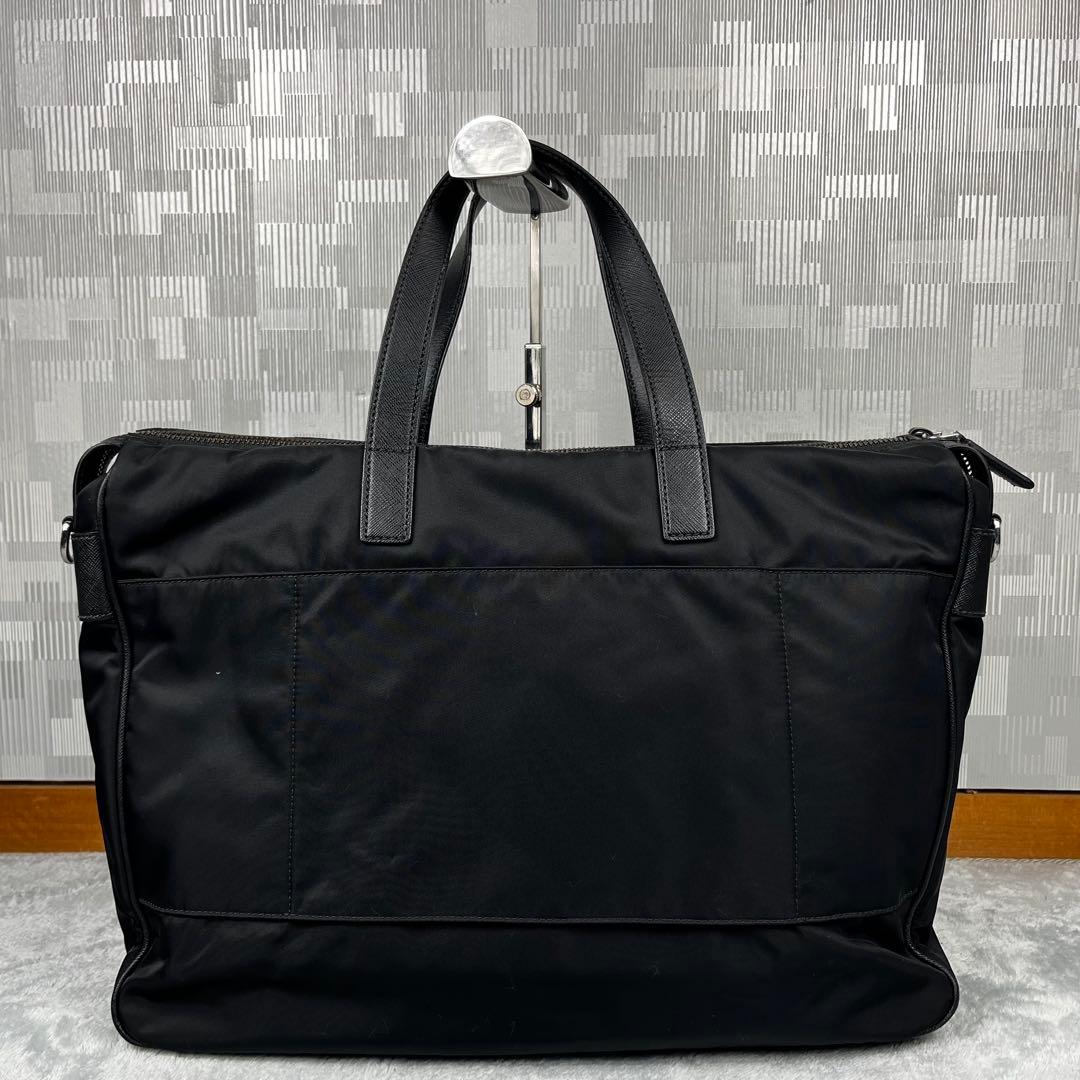 近年モデル Prada プラダ 2way ビジネスバッグ A4 斜め掛け 黒
