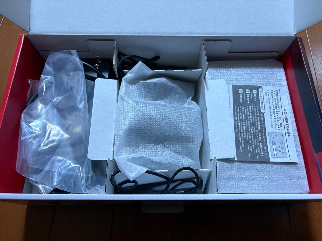 Nintendo Switch 本体 (ネオンブルー/レッド)